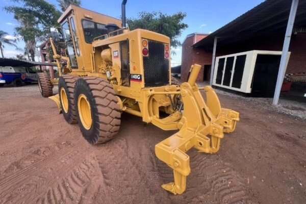 Caterpillar 428F2 backhoe loader