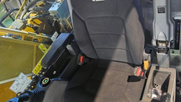 Caterpillar 320 GC excavator