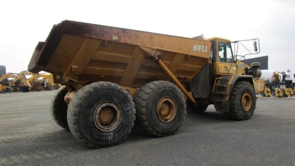 Bell B40D 6x6 articulated dump truck