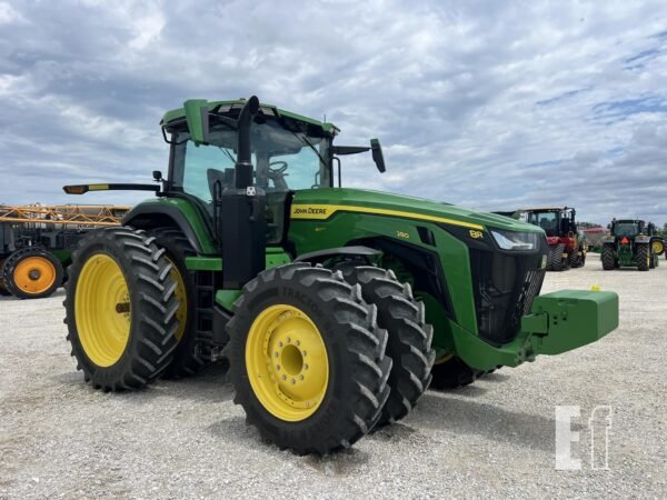 John Deere 8R 280 tractor