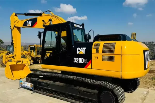 Caterpillar 320 D2L excavator
