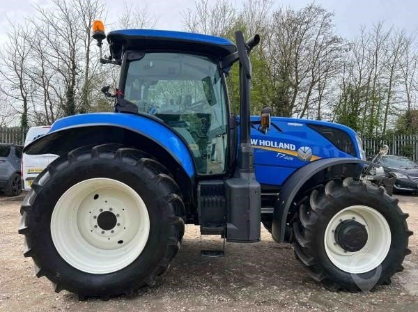 New Holland T7.225 tractor