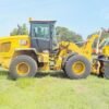 Caterpillar 930M wheel loader side