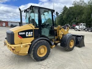Caterpillar 906M wheel loader