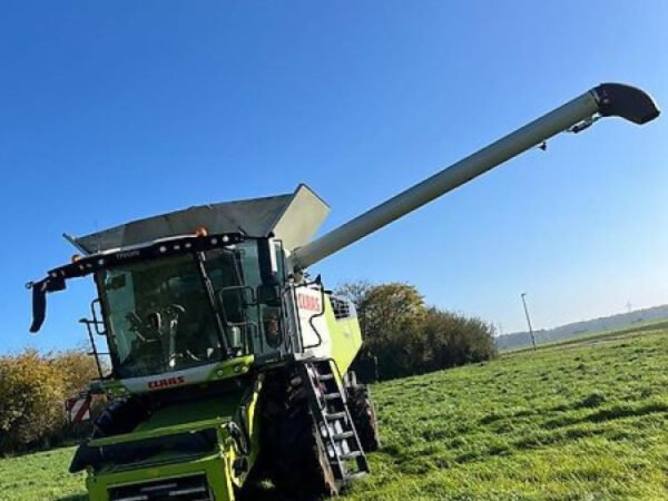 2020 CLAAS Trion 750 – Low-Hour, High-Power Modern Combine