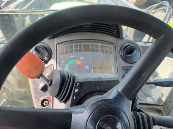 2008 Claas Ares 697 – Powerful 4WD Row-Crop Workhorse