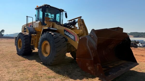 2023 LOVOL FL978H Wheel Loader – Robust Performance for Heavy-Duty Applications