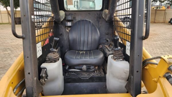 2014 Cat 226 B3 Skid Steer Loader – Compact, Powerful & Versatile
