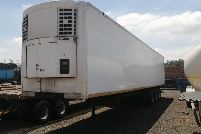 2004 Serco Tri-Axle Refrigerated Trailer – 30 Pallet Capacity
