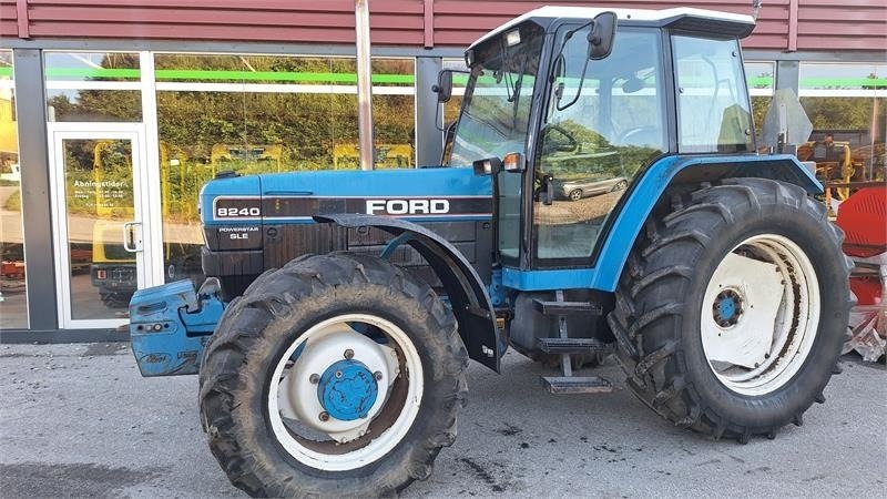 1997 Ford 8240 – A Reliable ~100-HP Row-Crop Tractor Built to Last