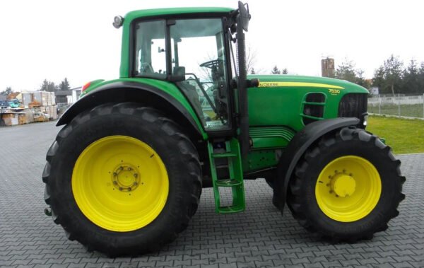 John Deere 7530 Premium (2010) – High-Performance Row-Crop Workhorse