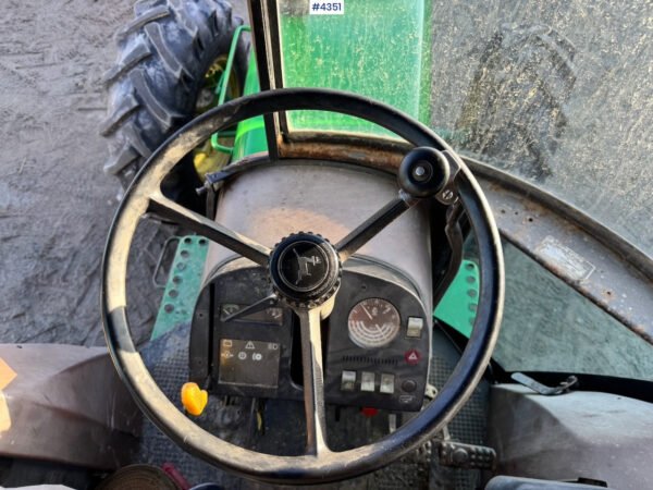John Deere 2850 4×4 1991 – Sturdy 86 HP Utility Tractor with Synchro & Front Hydraulics