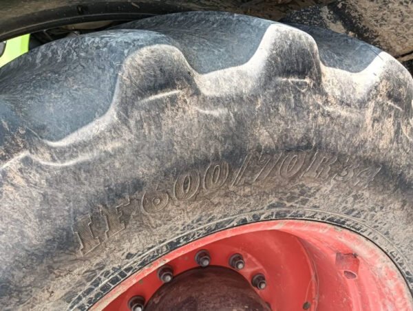 2014 Claas Axion 930 CMATIC – Ultra-Power CVT Heavy Work Capability