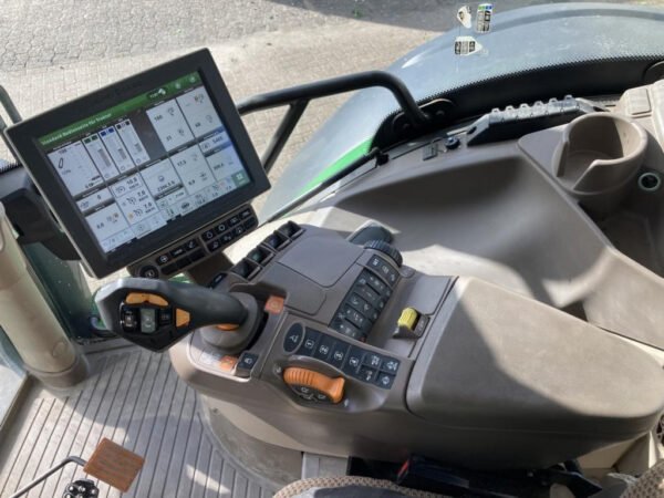 2023 John Deere 6R 195 – Rated, Boosted Power to Tackle Demanding Tasks