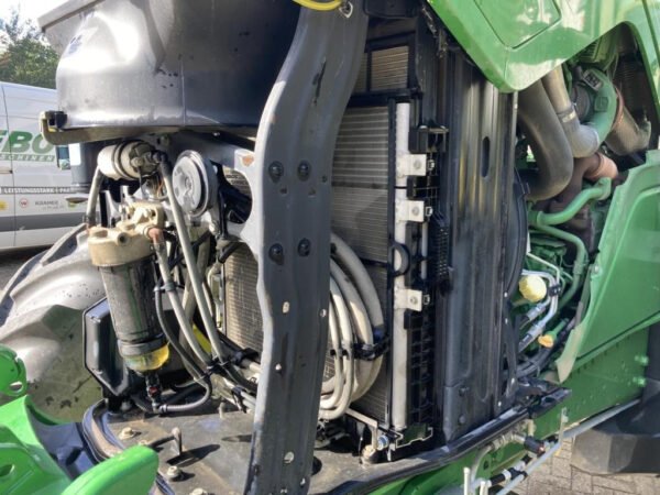 2023 John Deere 6R 195 – Rated, Boosted Power to Tackle Demanding Tasks