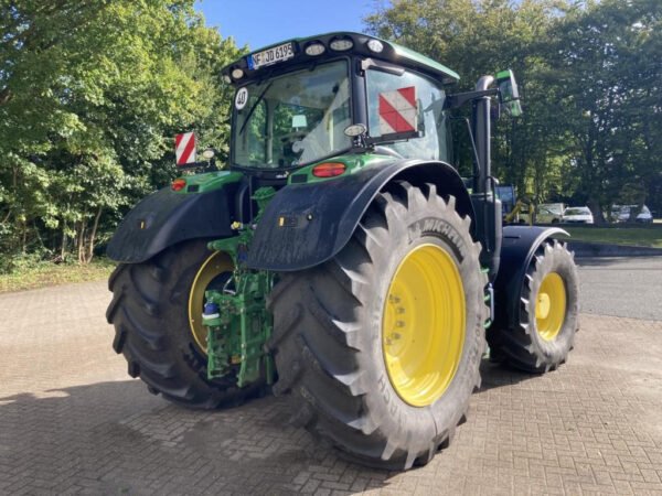 2023 John Deere 6R 195 – Rated, Boosted Power to Tackle Demanding Tasks