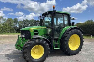 John Deere 6330 PowerQuad TLS – Comfort, Power & Versatility in One Tractor