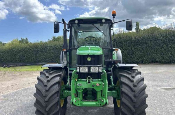 John Deere 6330 PowerQuad TLS – Comfort, Power & Versatility in One Tractor