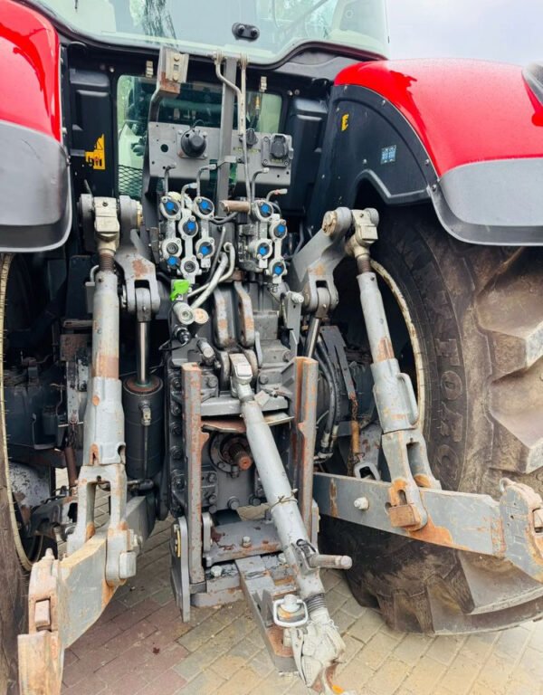 Massey Ferguson 8660 Dyna-VT – Power, Comfort & Performance Unified