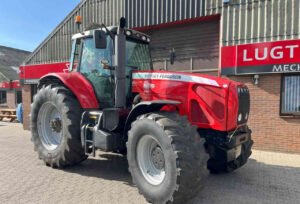 2004 Massey Ferguson 8470 Dyna-VT – Robust 260 HP Tractive Power with Smooth CVT Control