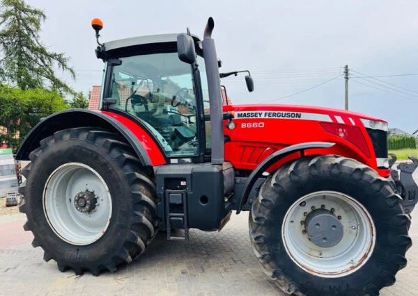 Massey Ferguson 8730 Dyna-VT (2017) – High-Performance CVT Tractor with Proven Hours