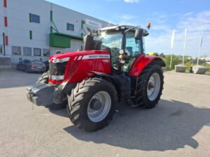 Massey Ferguson 7720 Dyna-VT – Smooth Power & Versatility in One Premium Tractor