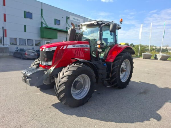 Massey Ferguson 7720 Dyna-VT – Smooth Power & Versatility in One Premium Tractor