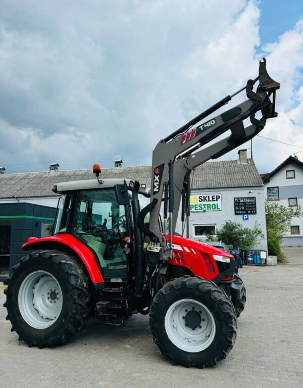 Massey Ferguson 5608 Dyna-4 – Compact Power for Loader & Farm Duty