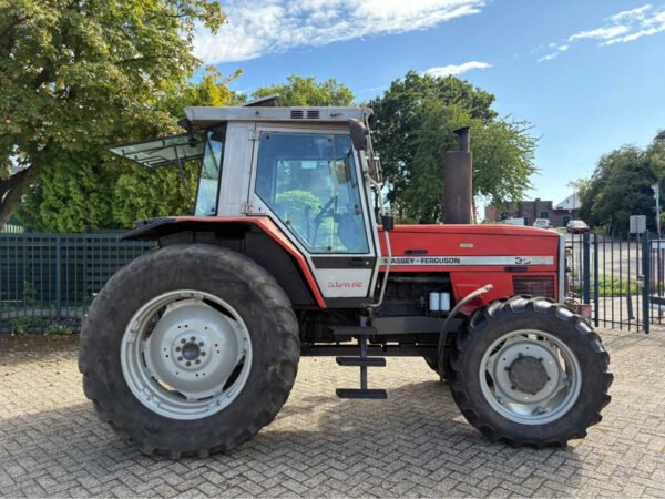 1988 Massey Ferguson 3630 – Dependable Mid-Power Tractor for Multi-Use Farming.