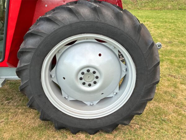 1985 Massey Ferguson 550-2 MP – Compact, Reliable Throwback Tough