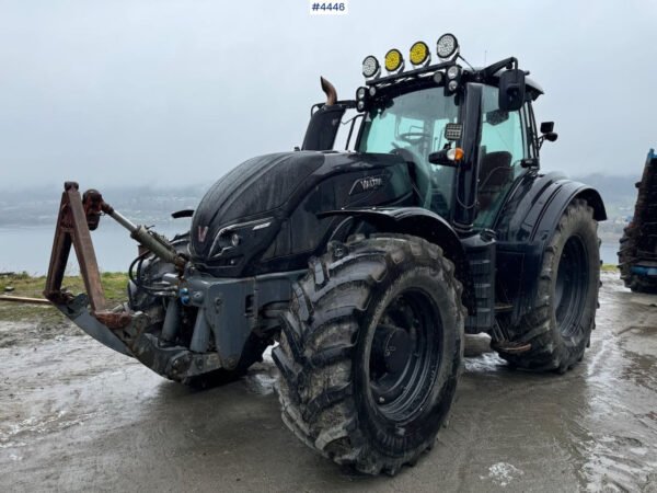 Valtra T234 2017 – Power, Hydraulics  Road-Capable Versatility
