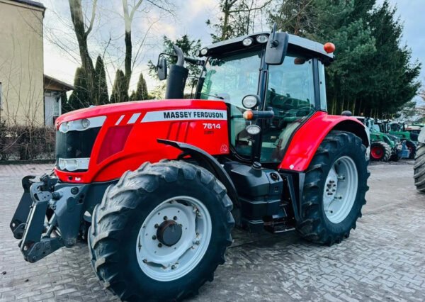 Massey Ferguson 7614 Dyna-4 – Strong Performance for Row-Crop Transport Work