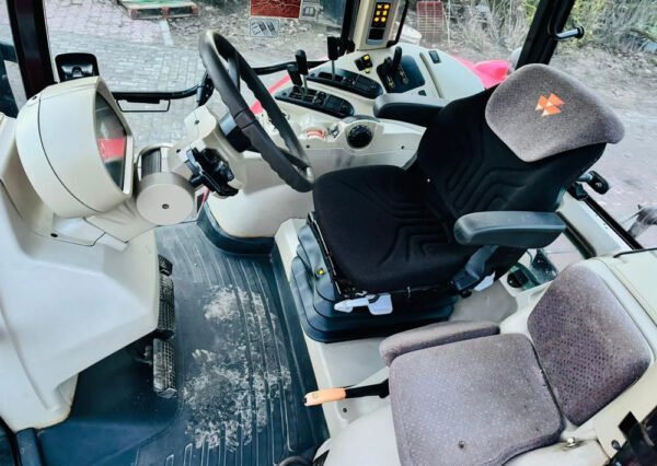 Massey Ferguson 7614 Dyna-4 – Strong Performance for Row-Crop Transport Work