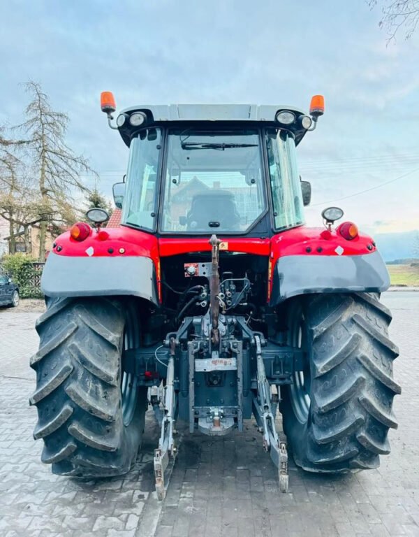 Massey Ferguson 7614 Dyna-4 – Strong Performance for Row-Crop Transport Work