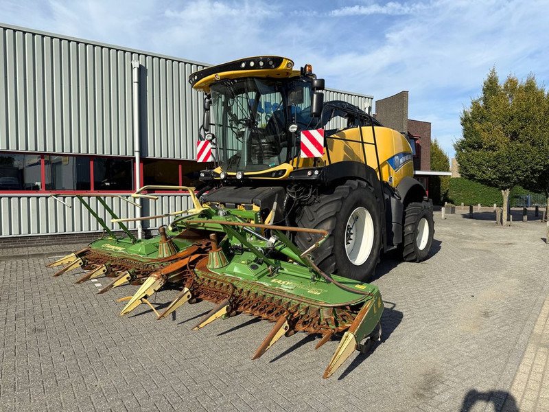 2017 New Holland FR550 Forage Cruiser – Potent, Versatile Precision-Driven