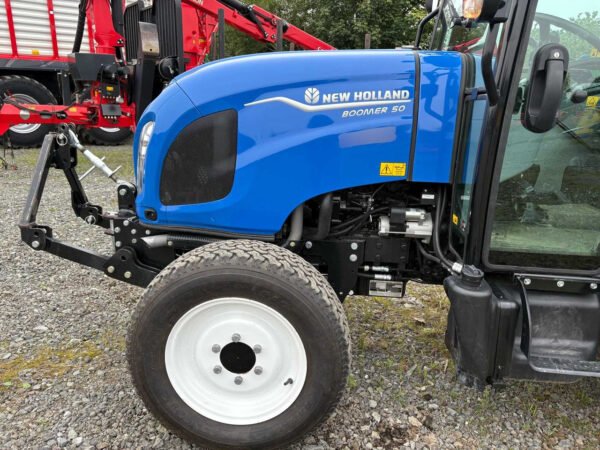 New Holland Boomer 50 – Compact Yet Capable 50 HP Utility Tractor