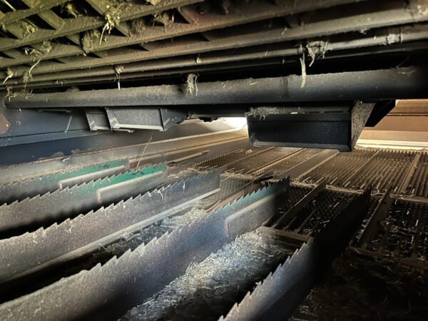 2005 New Holland CX 860 – Balanced Power Efficiency for Serious Harvesting