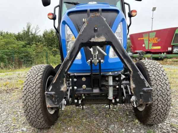 New Holland Boomer 50 – Compact Yet Capable 50 HP Utility Tractor