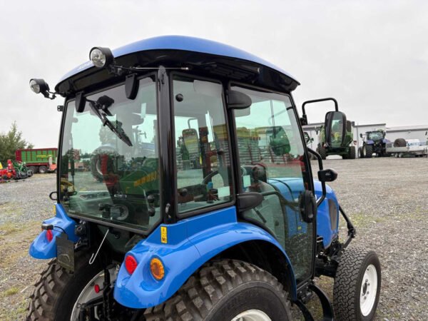 New Holland Boomer 50 – Compact Yet Capable 50 HP Utility Tractor