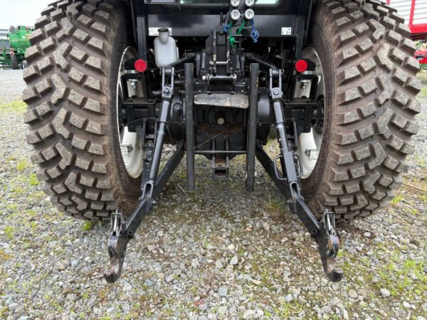 New Holland Boomer 50 – Compact Yet Capable 50 HP Utility Tractor