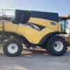 2004 New Holland CR 980 – Twin Rotor® High-Capacity Combine for Demanding Harvests