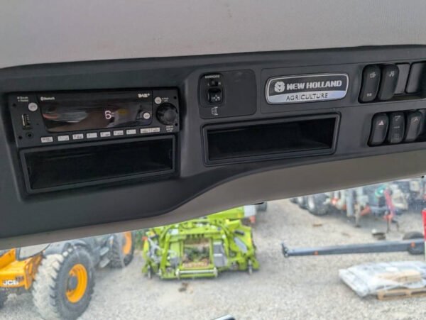 2021 New Holland T8.380 – Potent Power, Smart Transmission High Performance 2021 New Holland T8.380 – Potent Power, Smart Transmission High Performance