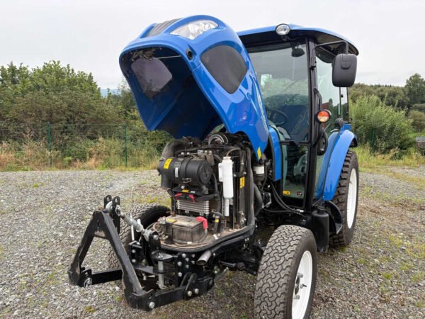 New Holland Boomer 50 – Compact Yet Capable 50 HP Utility Tractor