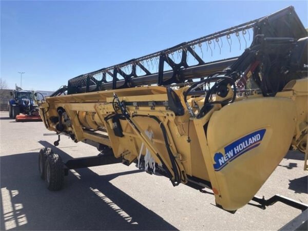 2021 New Holland CX8.70 SLH – Efficient Capable 6-Walker Combine
