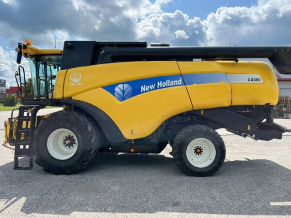 2005 New Holland CX 860 – Balanced Power Efficiency for Serious Harvesting