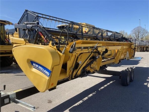 2021 New Holland CX8.70 SLH – Efficient Capable 6-Walker Combine