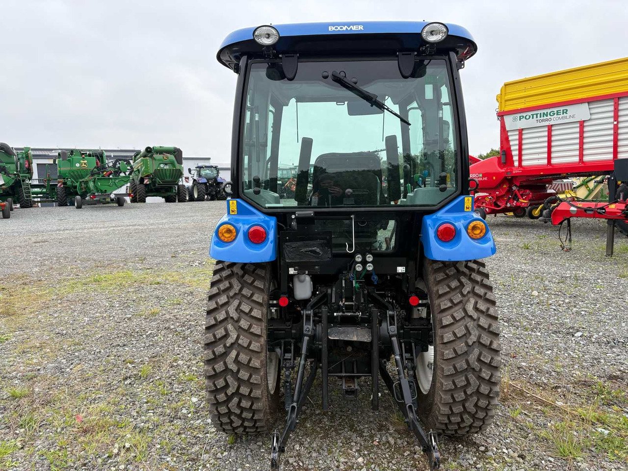 New Holland Boomer 50 – Compact Yet Capable 50 HP Utility Tractor