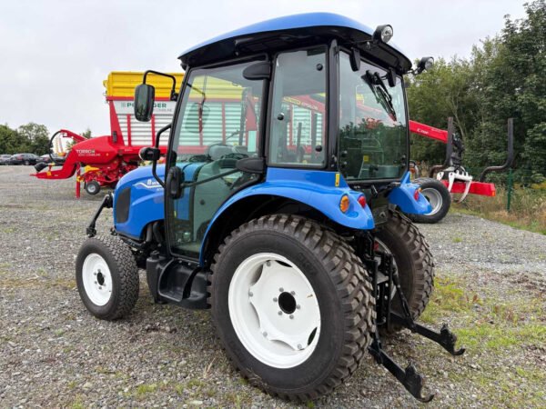 New Holland Boomer 50 – Compact Yet Capable 50 HP Utility Tractor