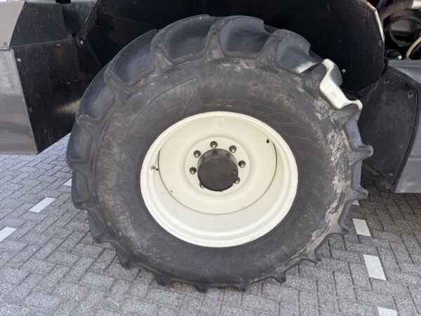 2017 New Holland FR550 Forage Cruiser – Potent, Versatile Precision-Driven