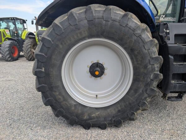 2021 New Holland T8.380 – Potent Power, Smart Transmission High Performance 2021 New Holland T8.380 – Potent Power, Smart Transmission High Performance
